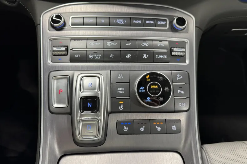 Hyundai SANTA FE din 2021 cu 59.600 km - oferta HYU163991 - foto 18