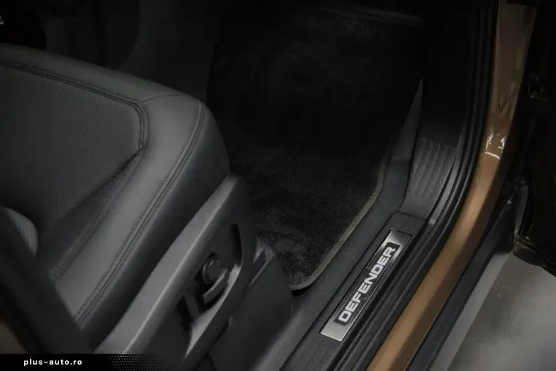 Land Rover Defender din 2025 cu 11.484 km - oferta LAN164000 - foto 19