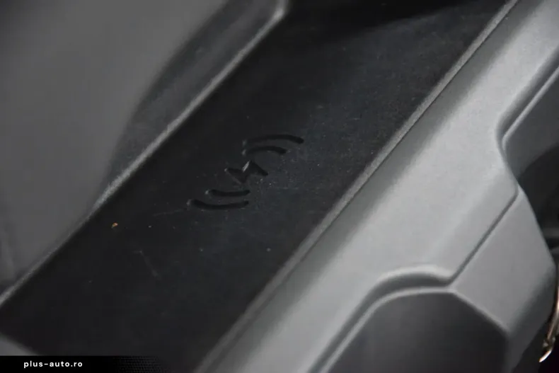 Land Rover Defender din 2025 cu 11.484 km - oferta LAN164000 - foto 23