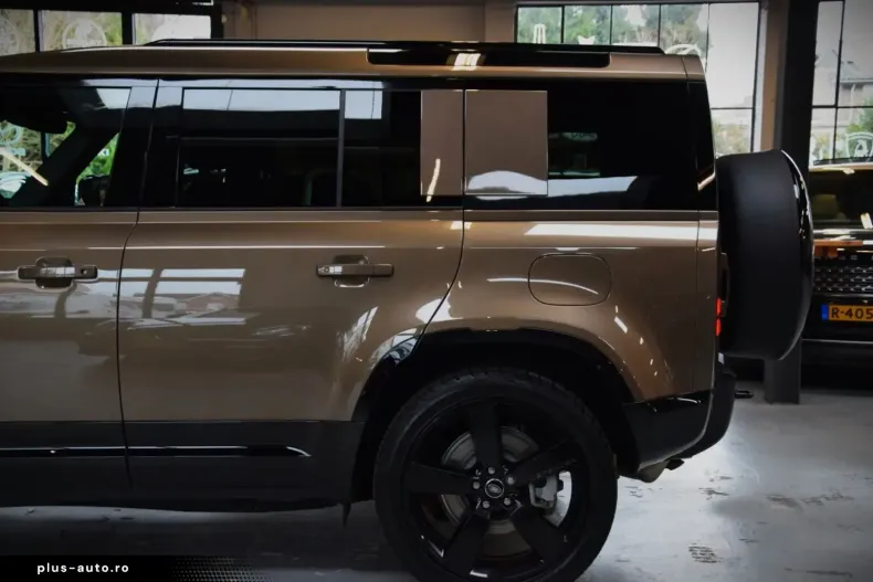 Land Rover Defender din 2025 cu 11.484 km - oferta LAN164000 - foto 40