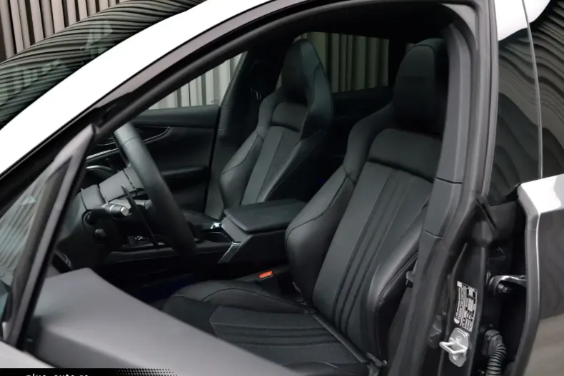 Aston Martin DBX din 2024 cu 2.500 km - oferta AST164001 - foto 10