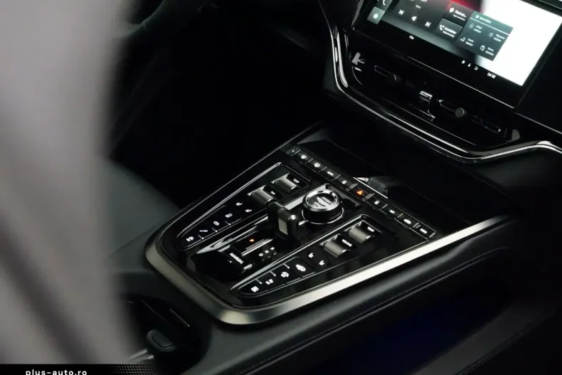 Aston Martin DBX din 2024 cu 2.500 km - oferta AST164001 - foto 19