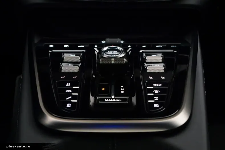 Aston Martin DBX din 2024 cu 2.500 km - oferta AST164001 - foto 22