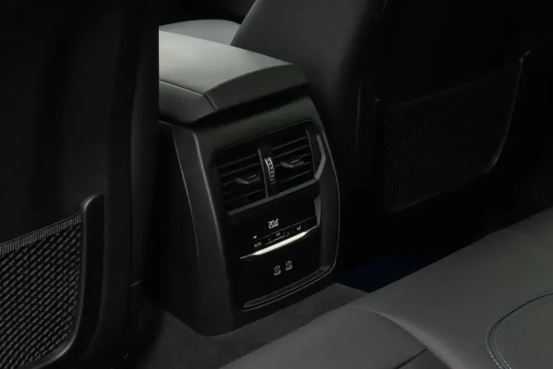 BMW 330 din 2022 cu 54.450 km - oferta BMW164009 - foto 28