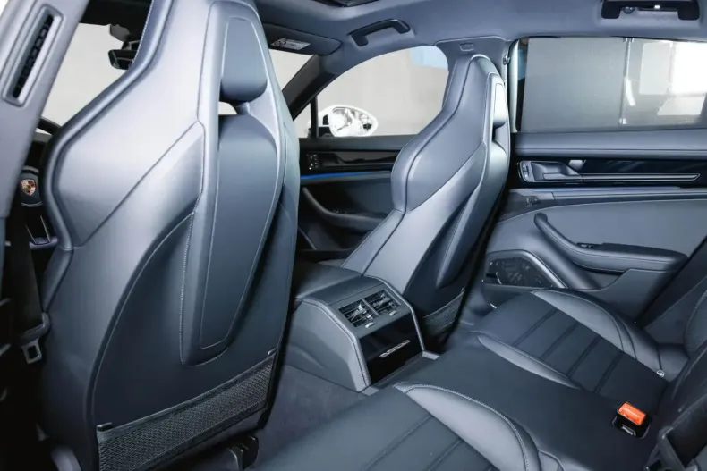 Porsche Panamera din 2025 cu 16.700 km - oferta POR164025 - foto 17