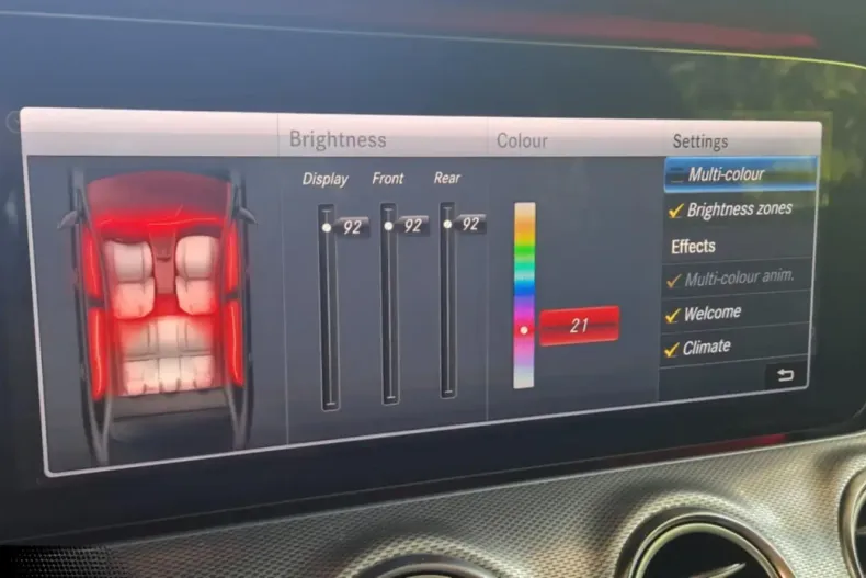 Mercedes-Benz E 220 din 2020 cu 129.800 km - oferta MER164026 - foto 18