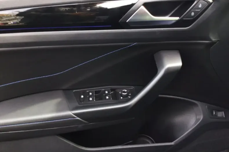 Volkswagen T-Roc din 2025 cu 31.414 km - oferta VOL164041 - foto 7