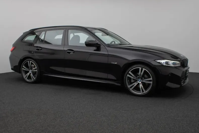 BMW 330 din 2022 cu 86.246 km - oferta BMW164044 - foto 3