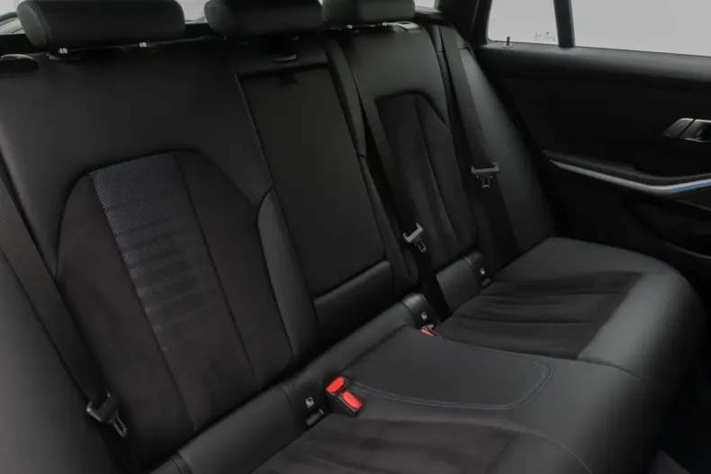 BMW 330 din 2022 cu 86.246 km - oferta BMW164044 - foto 28