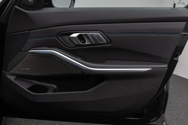 BMW 330 din 2022 cu 86.246 km - oferta BMW164044 - foto 30