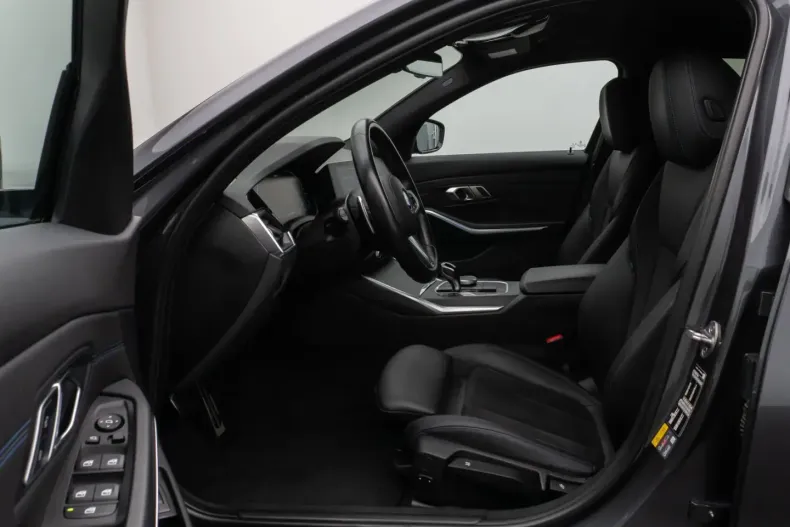 BMW 330 din 2021 cu 50.373 km - oferta BMW164046 - foto 19