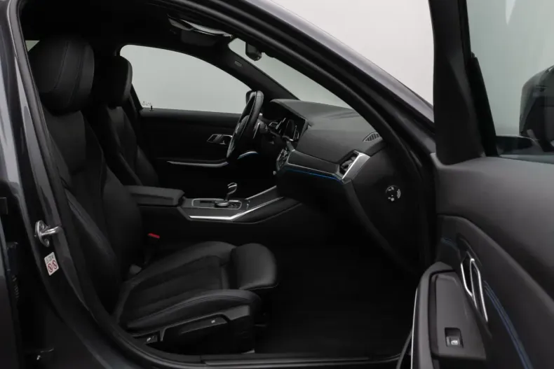 BMW 330 din 2021 cu 50.373 km - oferta BMW164046 - foto 24