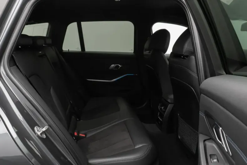 BMW 330 din 2021 cu 50.373 km - oferta BMW164046 - foto 26