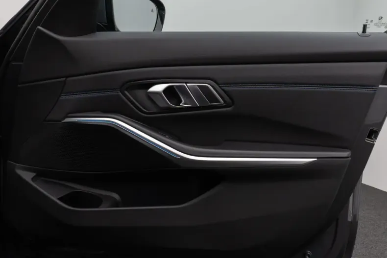 BMW 330 din 2021 cu 50.373 km - oferta BMW164046 - foto 30