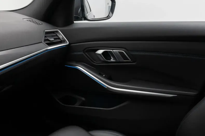 BMW 330 din 2021 cu 50.373 km - oferta BMW164046 - foto 32