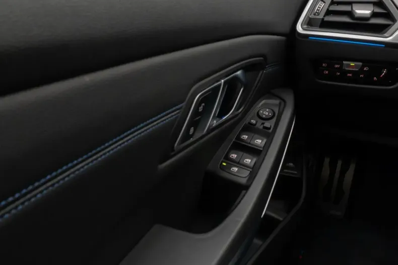 BMW 330 din 2021 cu 50.373 km - oferta BMW164046 - foto 33