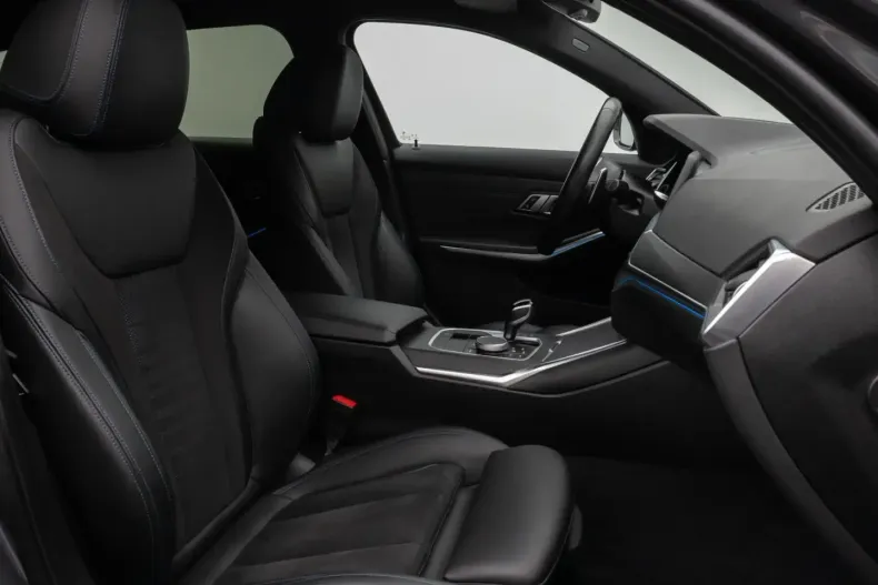 BMW 330 din 2021 cu 50.373 km - oferta BMW164046 - foto 35