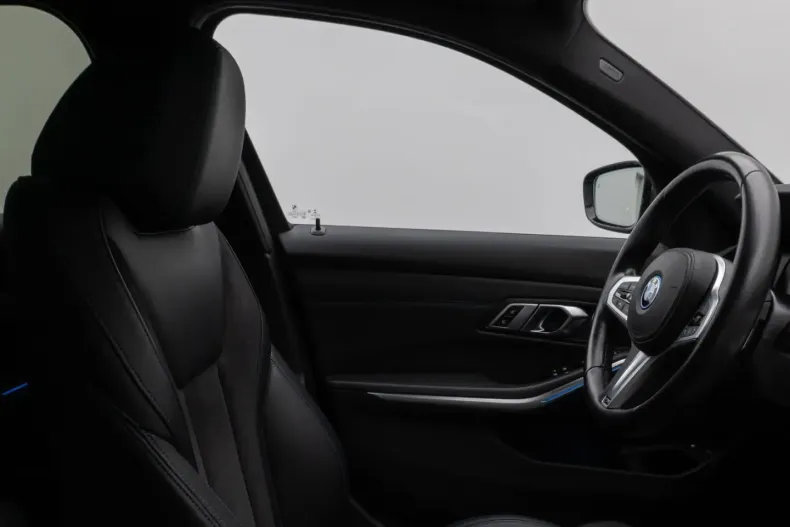 BMW 330 din 2021 cu 50.373 km - oferta BMW164046 - foto 36