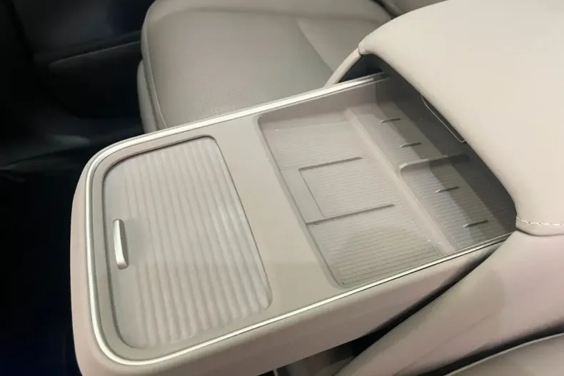 NIO EL8 din 2024 cu 30.000 km - oferta NIO164047 - foto 13