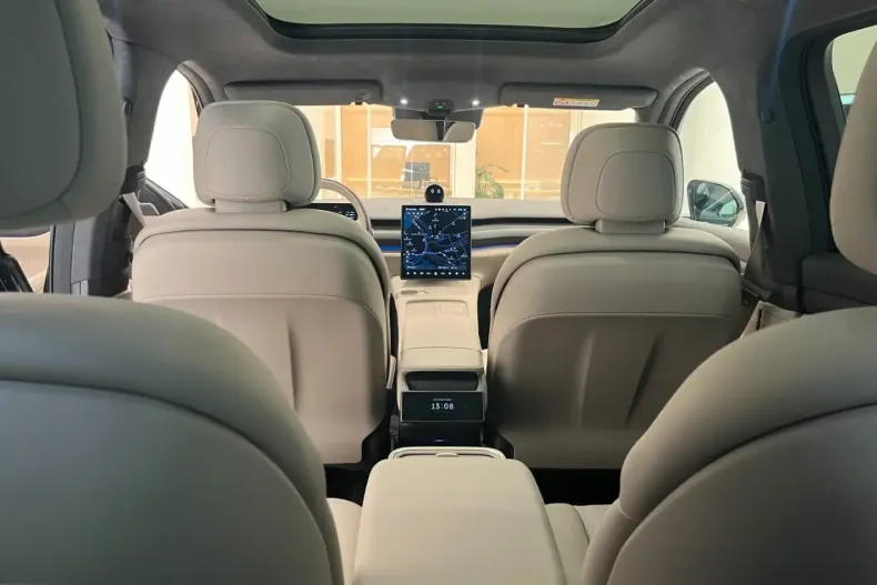 NIO EL8 din 2024 cu 30.000 km - oferta NIO164047 - foto 15