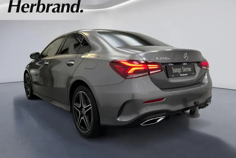 Mercedes-Benz A 250 din 2022 cu 69.173 km - oferta MER164050 - foto 4