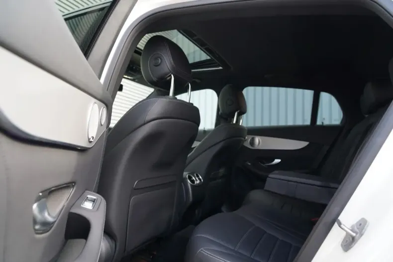 Mercedes-Benz GLC 300 din 2020 cu 46.000 km - oferta MER164056 - foto 11