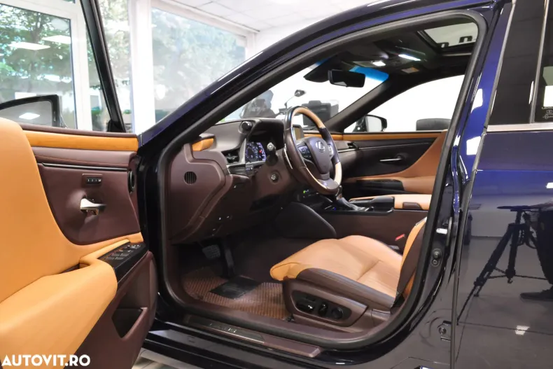 Lexus Seria ES din 2020 cu 56.000 km - oferta LEX164057 - foto 6