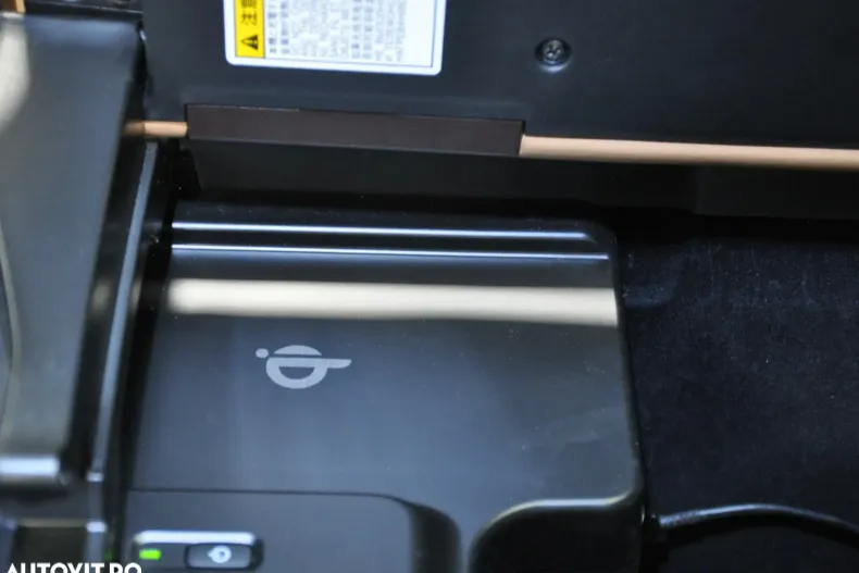 Lexus Seria ES din 2020 cu 56.000 km - oferta LEX164057 - foto 21