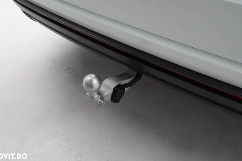 Volkswagen Touareg din 2025 cu 4.000 km - oferta VOL164058 - foto 11