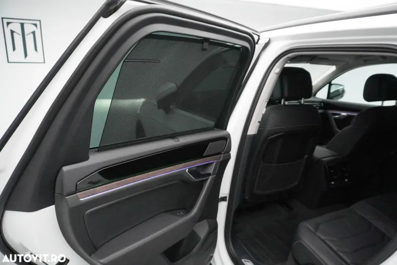 Volkswagen Touareg din 2025 cu 4.000 km - oferta VOL164058 - foto 15