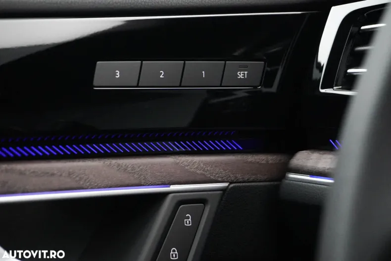 Volkswagen Touareg din 2025 cu 4.000 km - oferta VOL164058 - foto 23