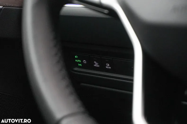 Volkswagen Touareg din 2025 cu 4.000 km - oferta VOL164058 - foto 25