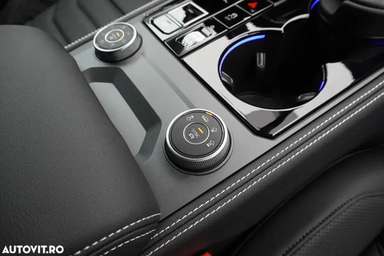 Volkswagen Touareg din 2025 cu 4.000 km - oferta VOL164058 - foto 29