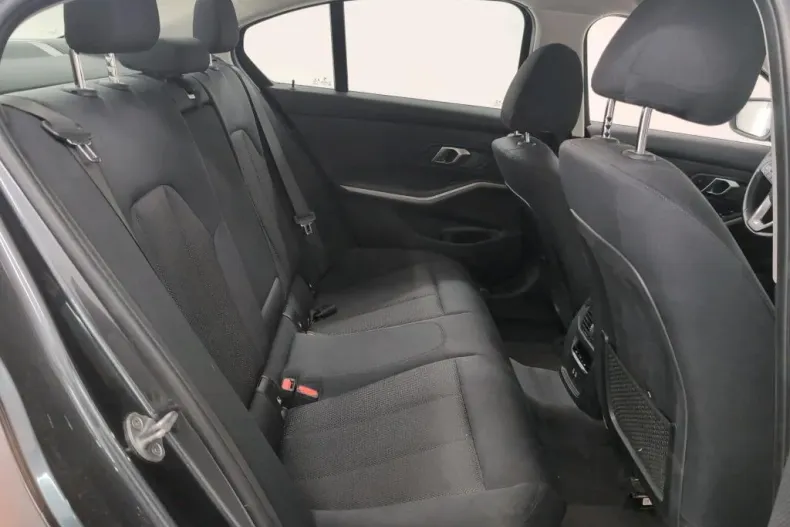 BMW Seria 3 din 2020 cu 115.584 km - oferta BMW164061 - foto 12