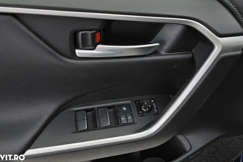 Toyota RAV4 din 2020 cu 140.177 km - oferta TOY164069 - foto 11