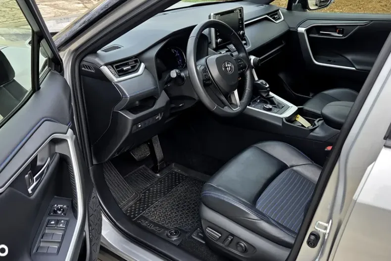 Toyota RAV4 din 2020 cu 39.560 km - oferta TOY164076 - foto 17