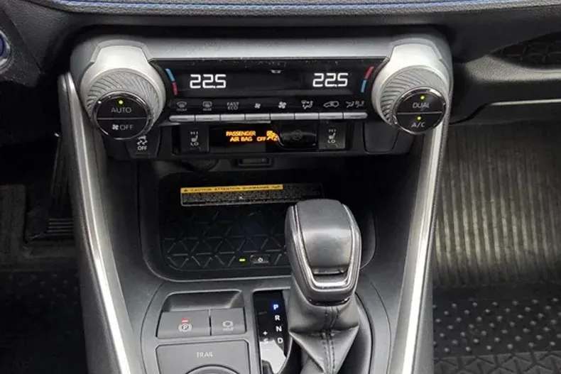 Toyota RAV4 din 2020 cu 39.560 km - oferta TOY164076 - foto 24