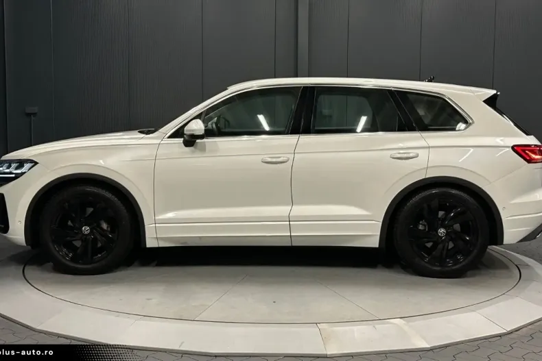 Volkswagen Touareg din 2025 cu 24.000 km - oferta VOL164084 - foto 2