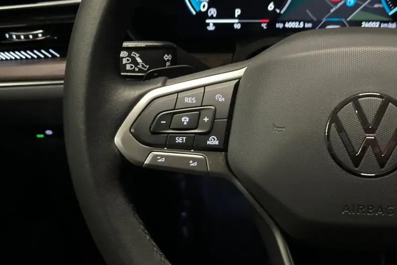 Volkswagen Touareg din 2025 cu 24.000 km - oferta VOL164084 - foto 18