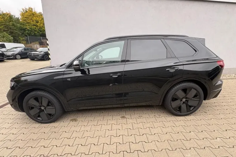 Volkswagen Touareg din 2024 cu 22.000 km - oferta VOL164085 - foto 1