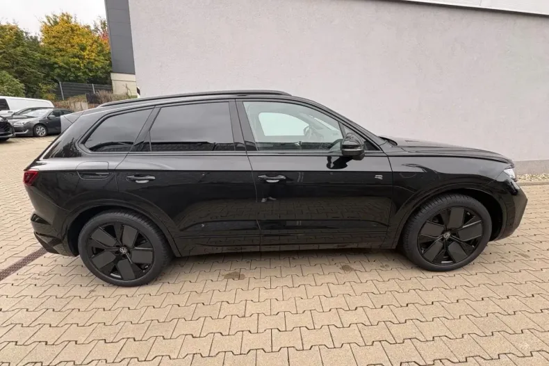 Volkswagen Touareg din 2024 cu 22.000 km - oferta VOL164085 - foto 2