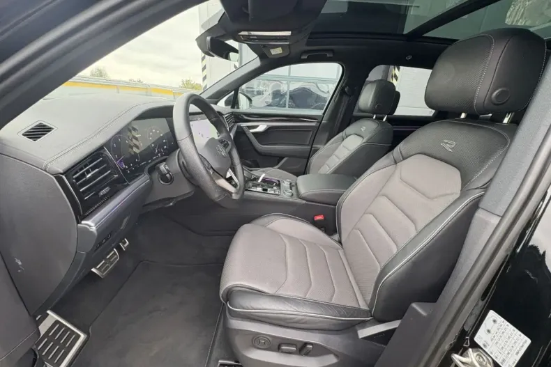 Volkswagen Touareg din 2024 cu 22.000 km - oferta VOL164085 - foto 22