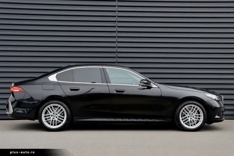 BMW 530 din 2024 cu 77.900 km - oferta BMW164086 - foto 5
