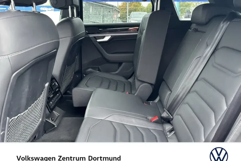 Volkswagen Touareg din 2024 cu 28.616 km - oferta VOL164087 - foto 14