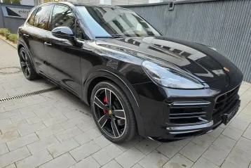 Porsche Cayenne din 2022 - oferta POR164089