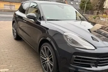 Porsche Cayenne din 2023 - oferta POR164093