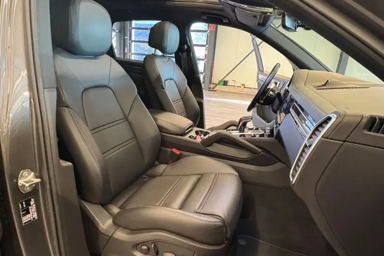 Porsche Cayenne din 2022 cu 70.800 km - oferta POR164095 - foto 7