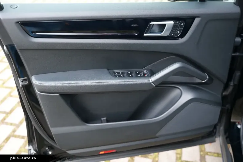 Porsche Cayenne din 2021 cu 71.140 km - oferta POR164096 - foto 10