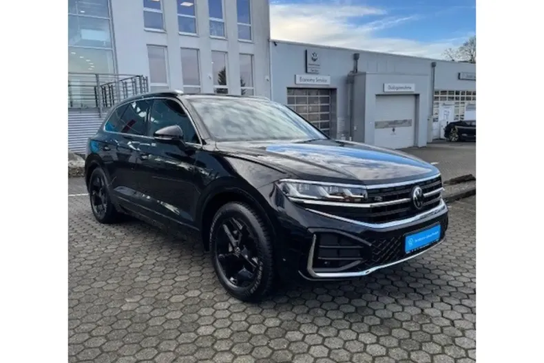 Volkswagen Touareg din 2025 cu 25.393 km - oferta VOL164105 - foto 3