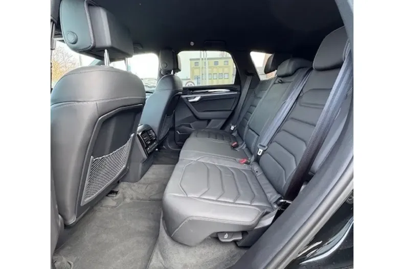 Volkswagen Touareg din 2025 cu 25.393 km - oferta VOL164105 - foto 11